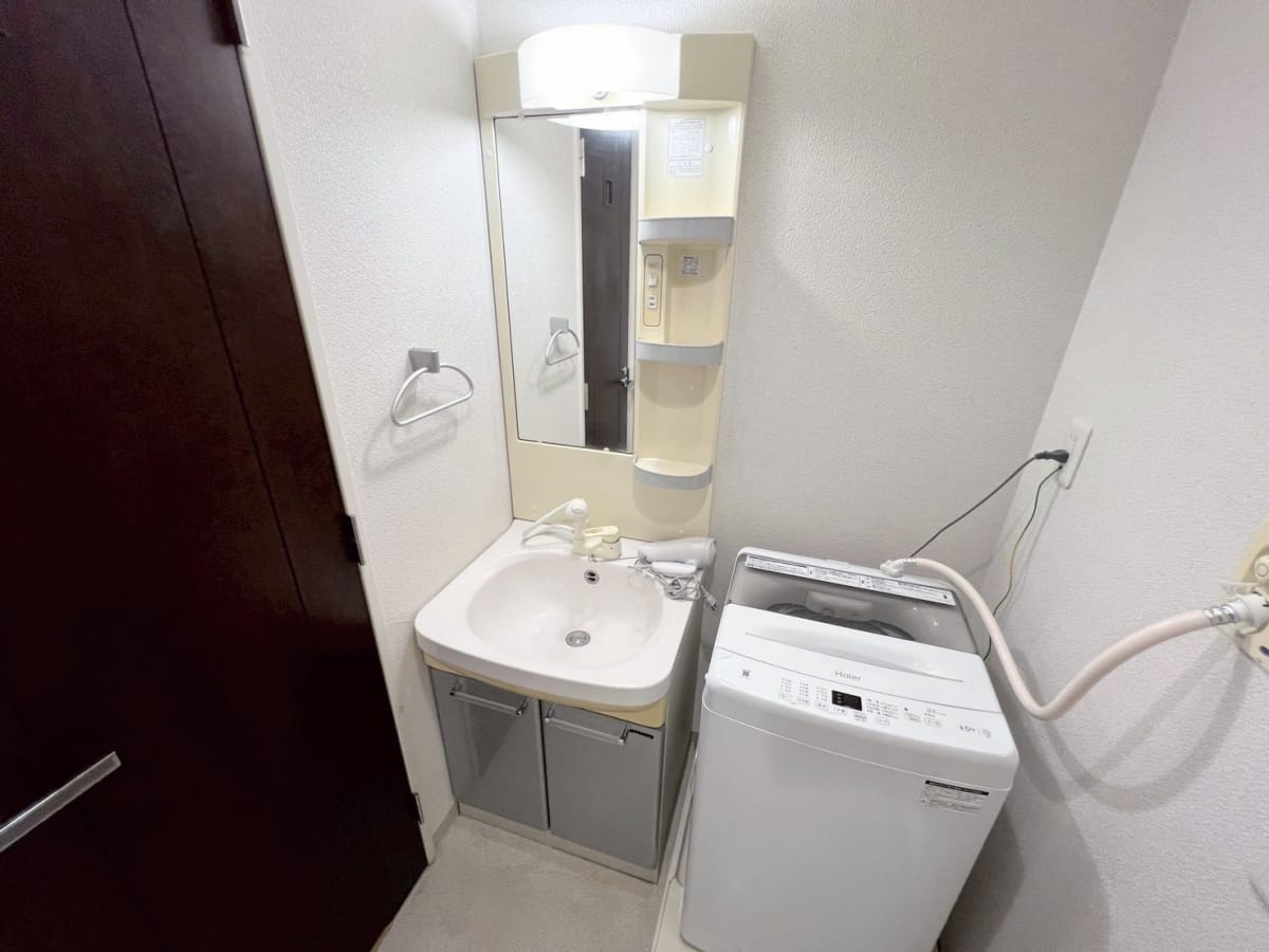 ★SステイCH堺筋本町【禁煙ルーム・１R・セミダブルベッド・】★インターネッ トWi-Fiレンタル可★独立洗面台・浴室乾燥機・温水洗浄便座・ガス2口キッチン など設備充実★