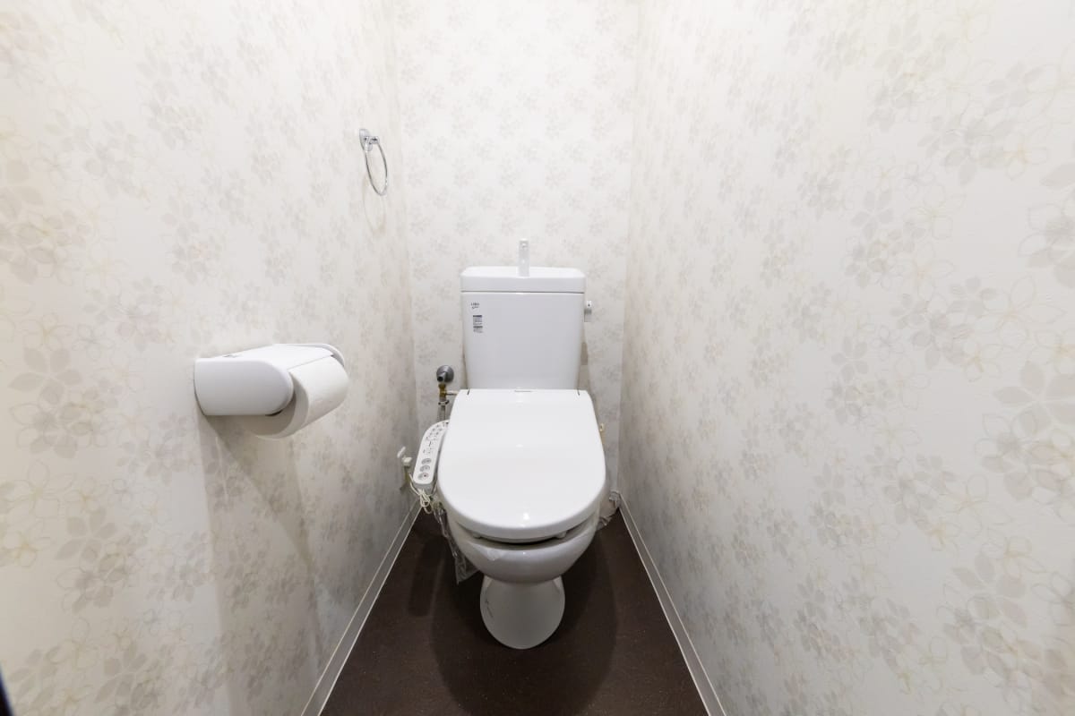 ★Sステイ弁天町ステイブル★インターネットWi-Fi無料★独立洗面化粧台、セミダブルベッド、ガス2口K、温水洗浄便座、オートロックなど★ペット可★