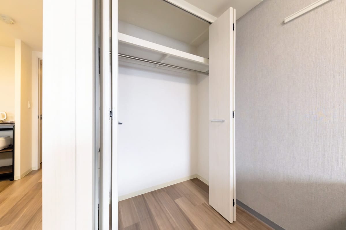 ★SステイPS新大阪ジェイズ【禁煙ルーム・1LDK・Wi-Fi無料・ダブルベッド】★独立洗面台・浴室乾燥機・温水洗浄便座・ガス2口カウンターKなど設備充実★