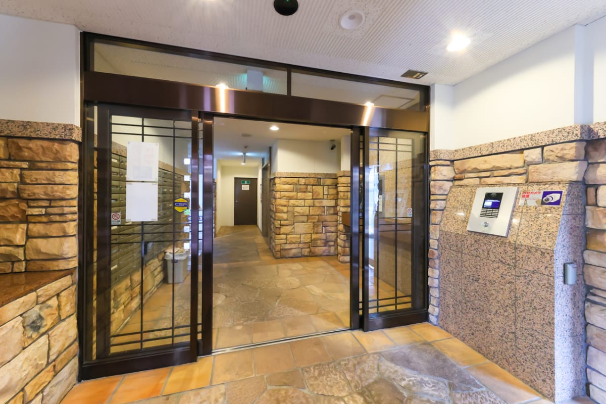 ★SステイEC梅田茶屋町デュアルスペース【禁煙ルーム・１K・Wi-Fi無料・セミダブルベッド】★ウォシュレ ット・浴室乾燥機・独立洗面台・ガスK・オートロックなど設備充実★