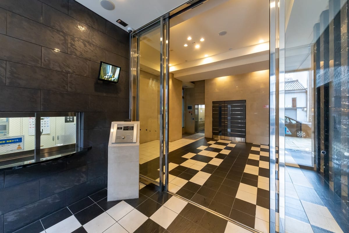 ★SステイEL松屋町SOUTH【禁煙ルーム・1K・セミダブルベッド】★インターネッ トWi-Fiレンタル可★ウォシュレット・浴室乾燥・独立洗面化 粧台・ガス2口K・オートロックなど設備充実